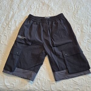 Zara boys size 13-14 black & gray cargo shorts 6 pockets, elastic waist EUC